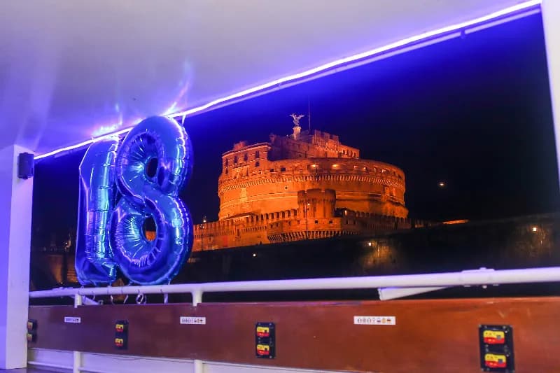 Battello sul Tevere