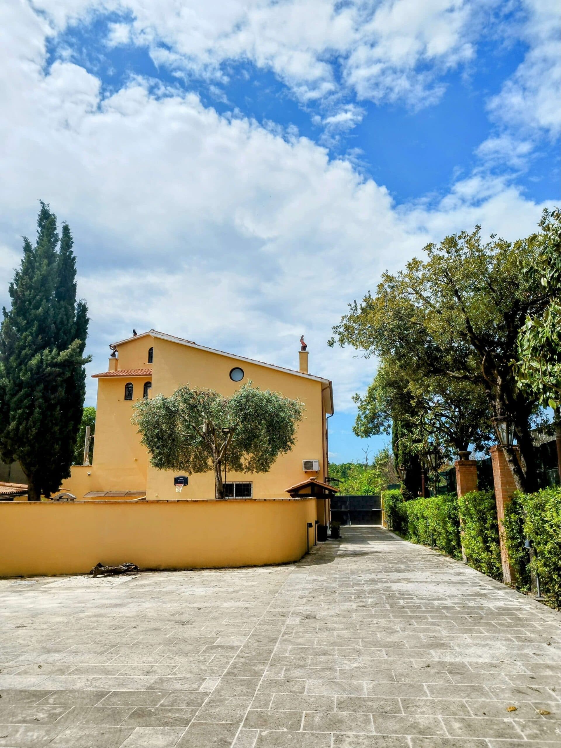 Villa Mood