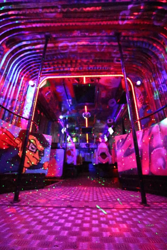 Fashion Bus