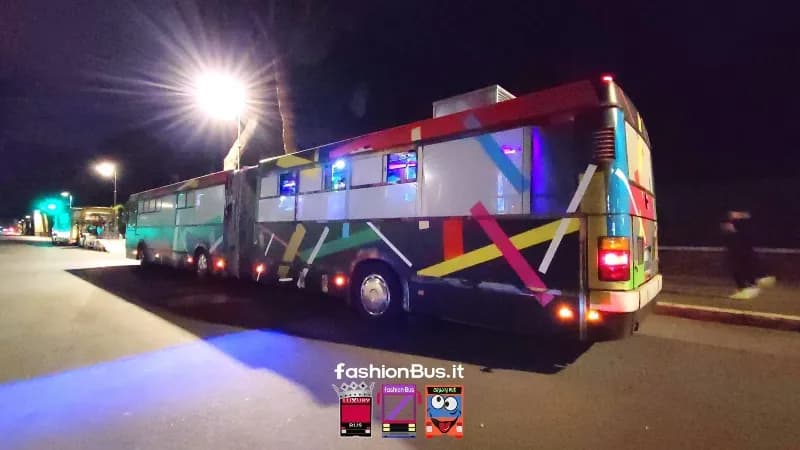 Fashion Bus