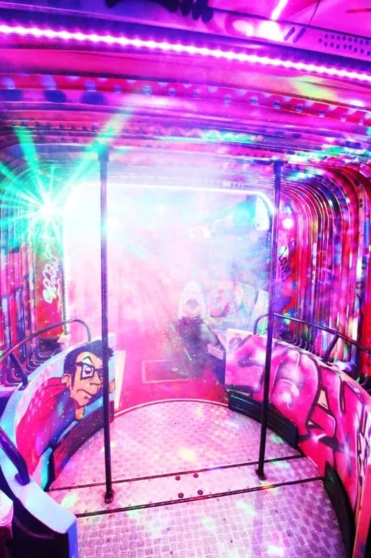 Fashion Bus