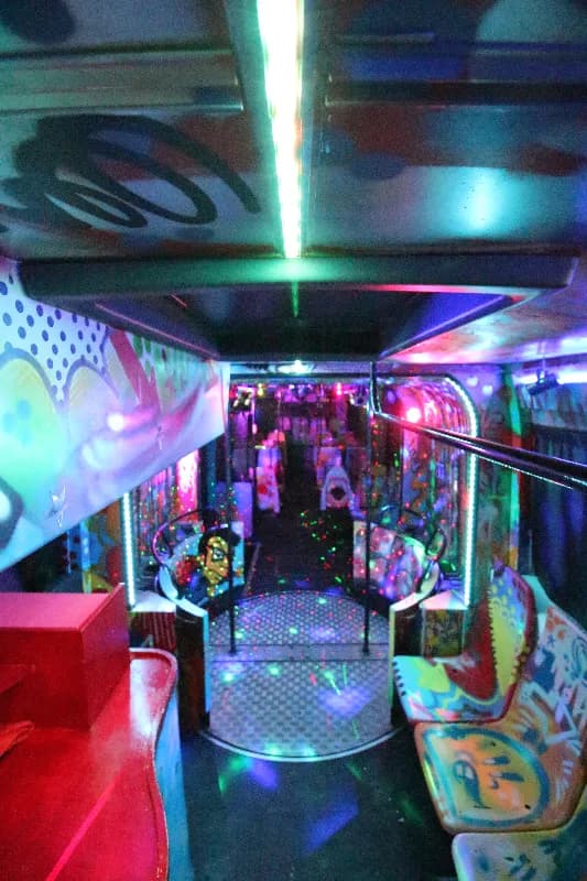 Fashion Bus