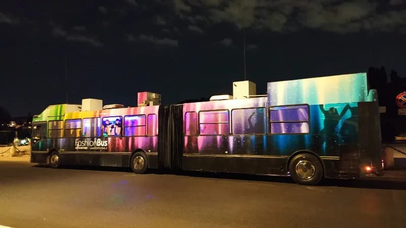 Fashion Bus