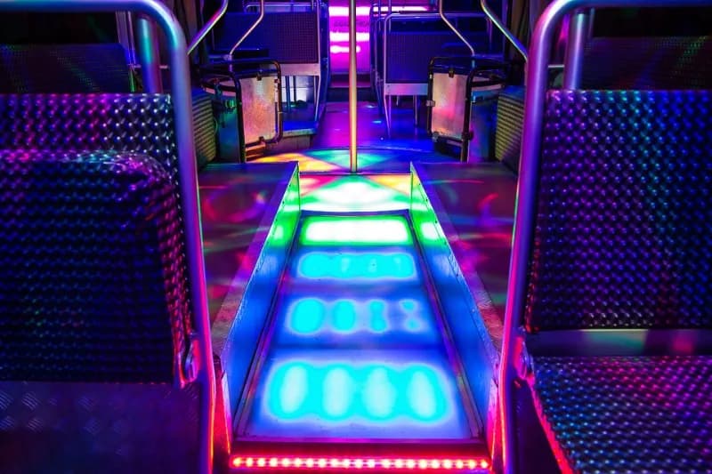 Fashion Bus