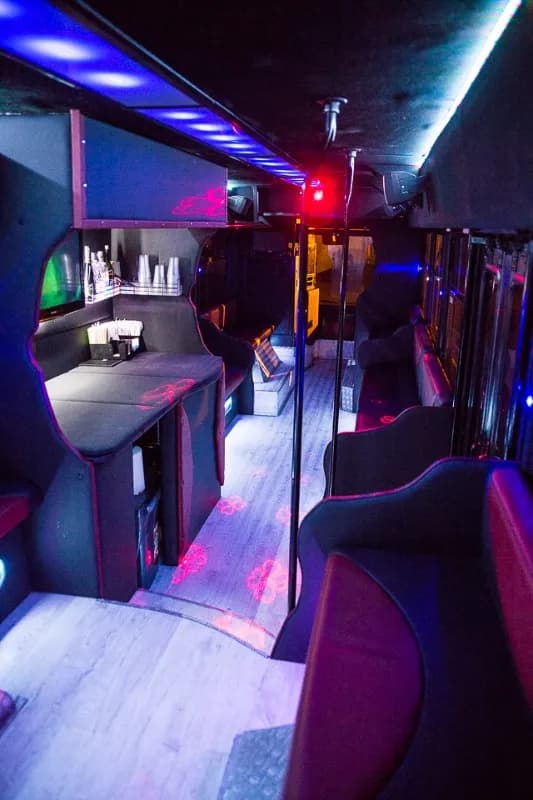 Fashion Bus