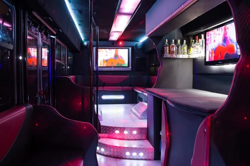 Fashion Bus