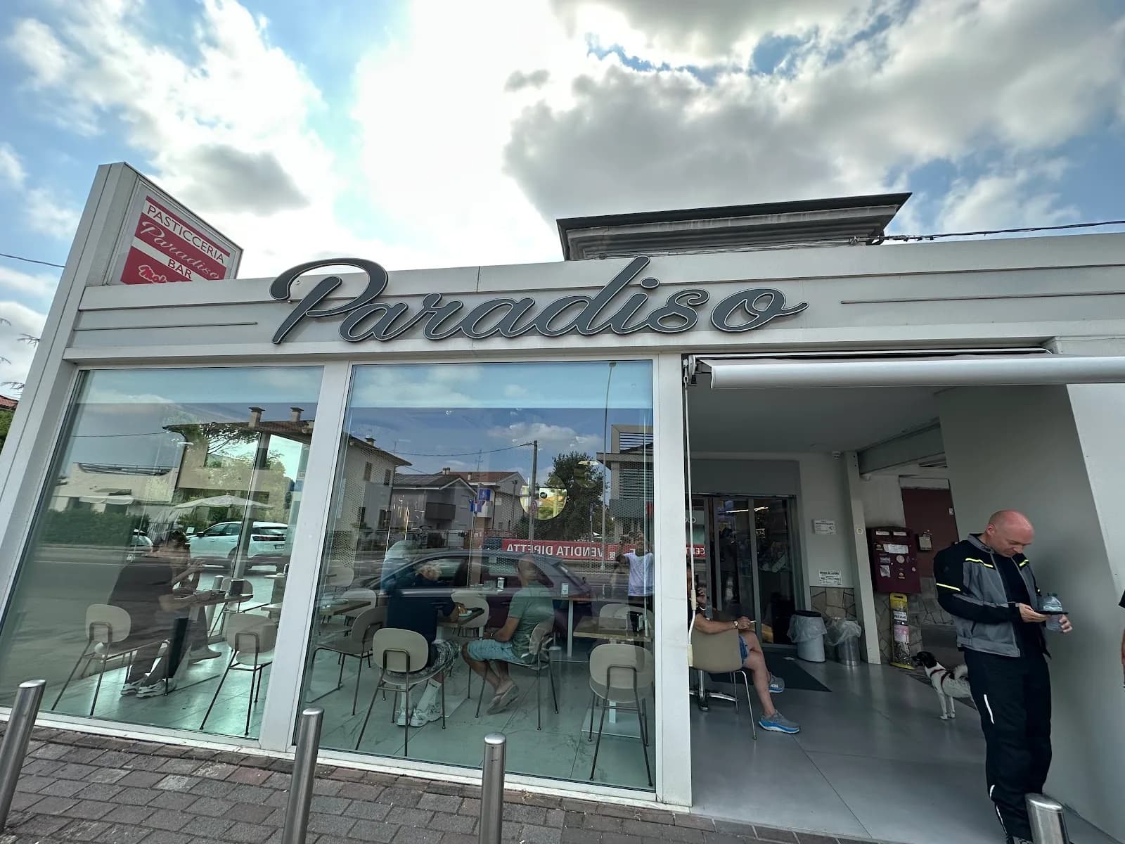 Club Paradiso