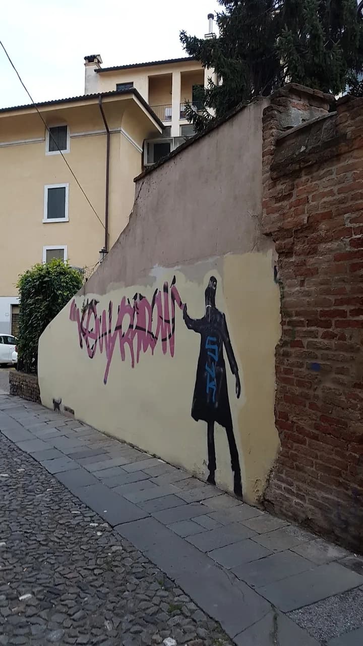 Dietroduomo