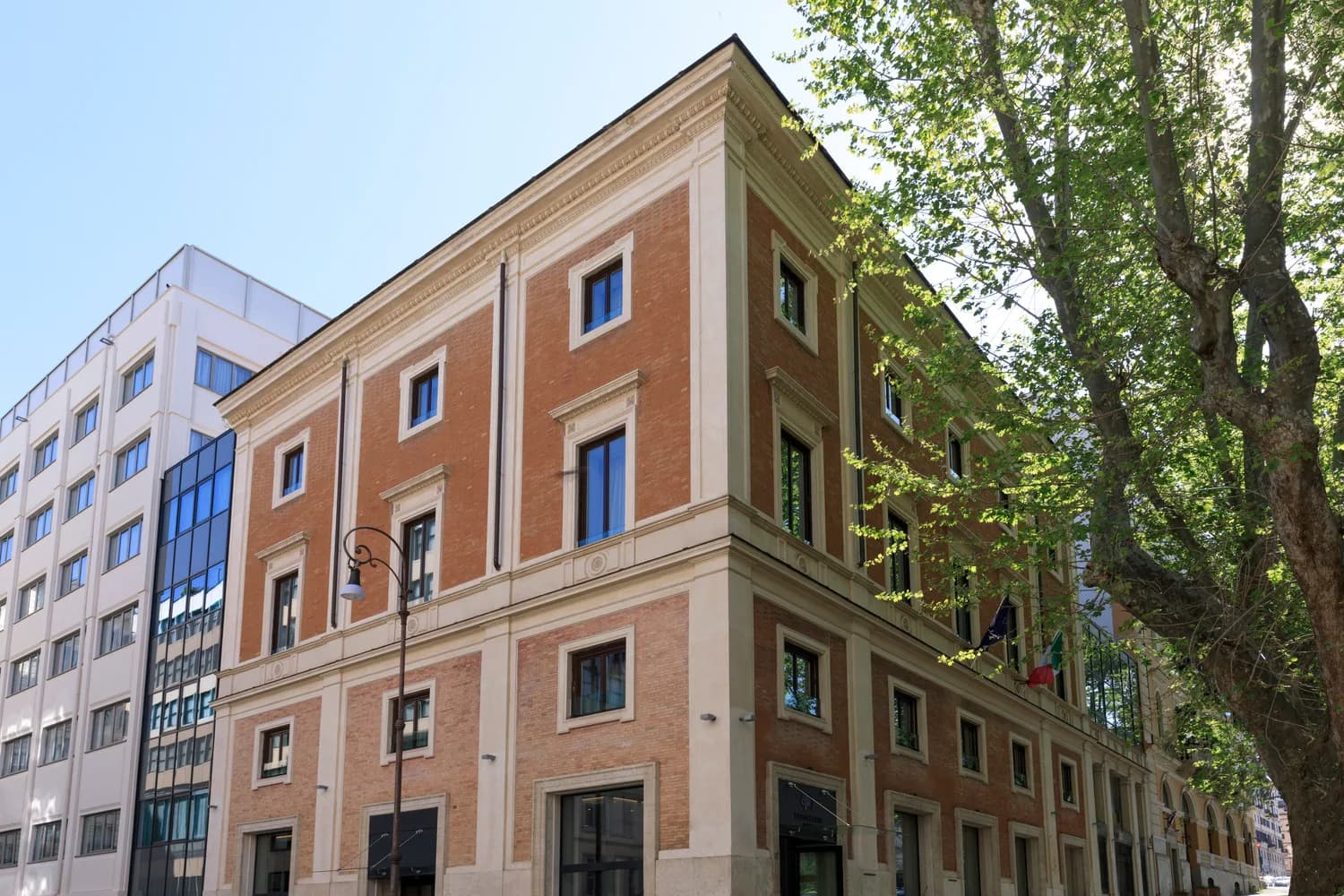 Doubletree By Hilton Rome Monti