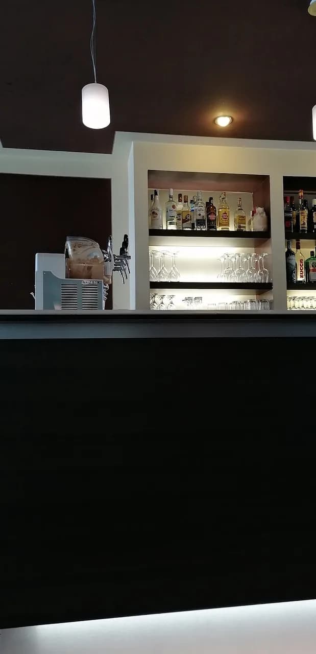 Ex Bar Black Out