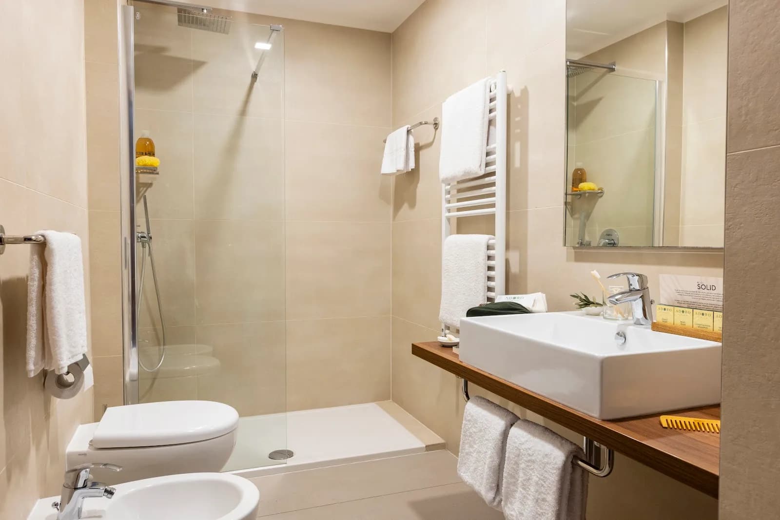 Hotel Adoro