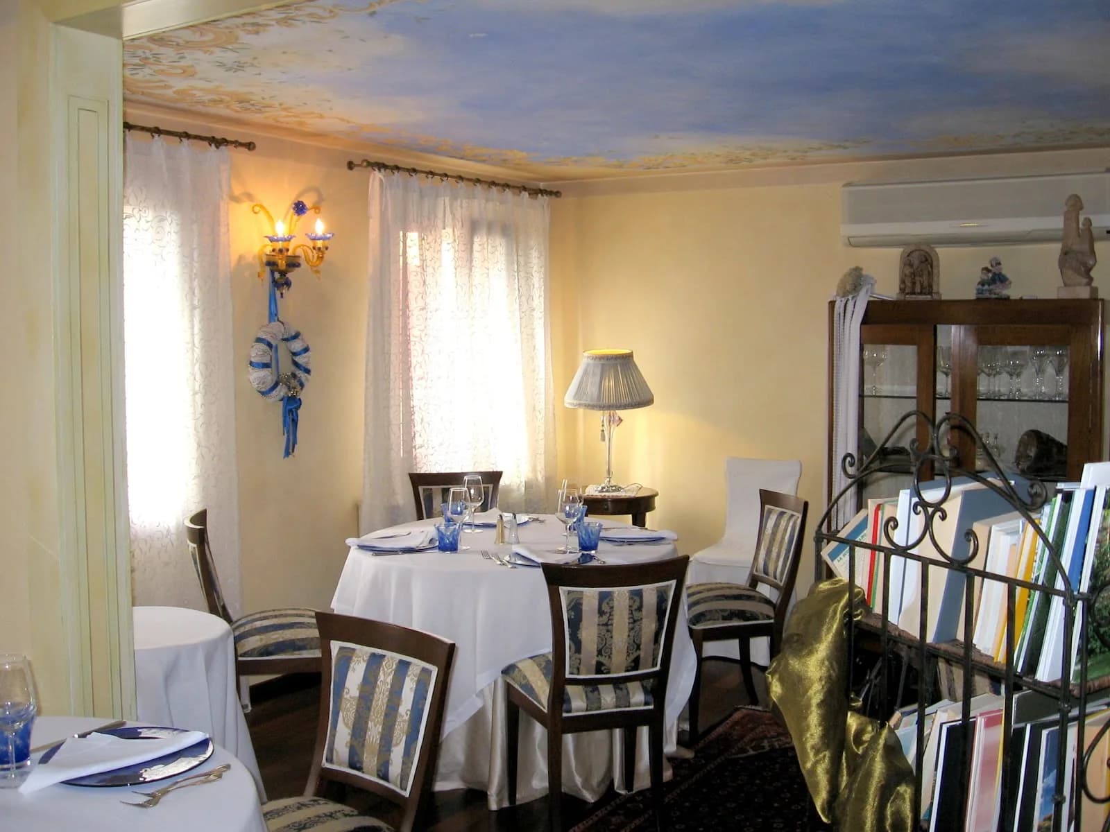 La Cucina Crema