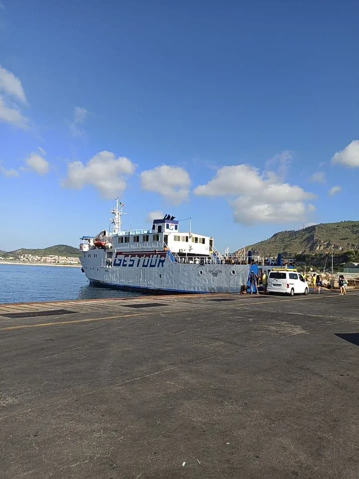 Nave Myriam