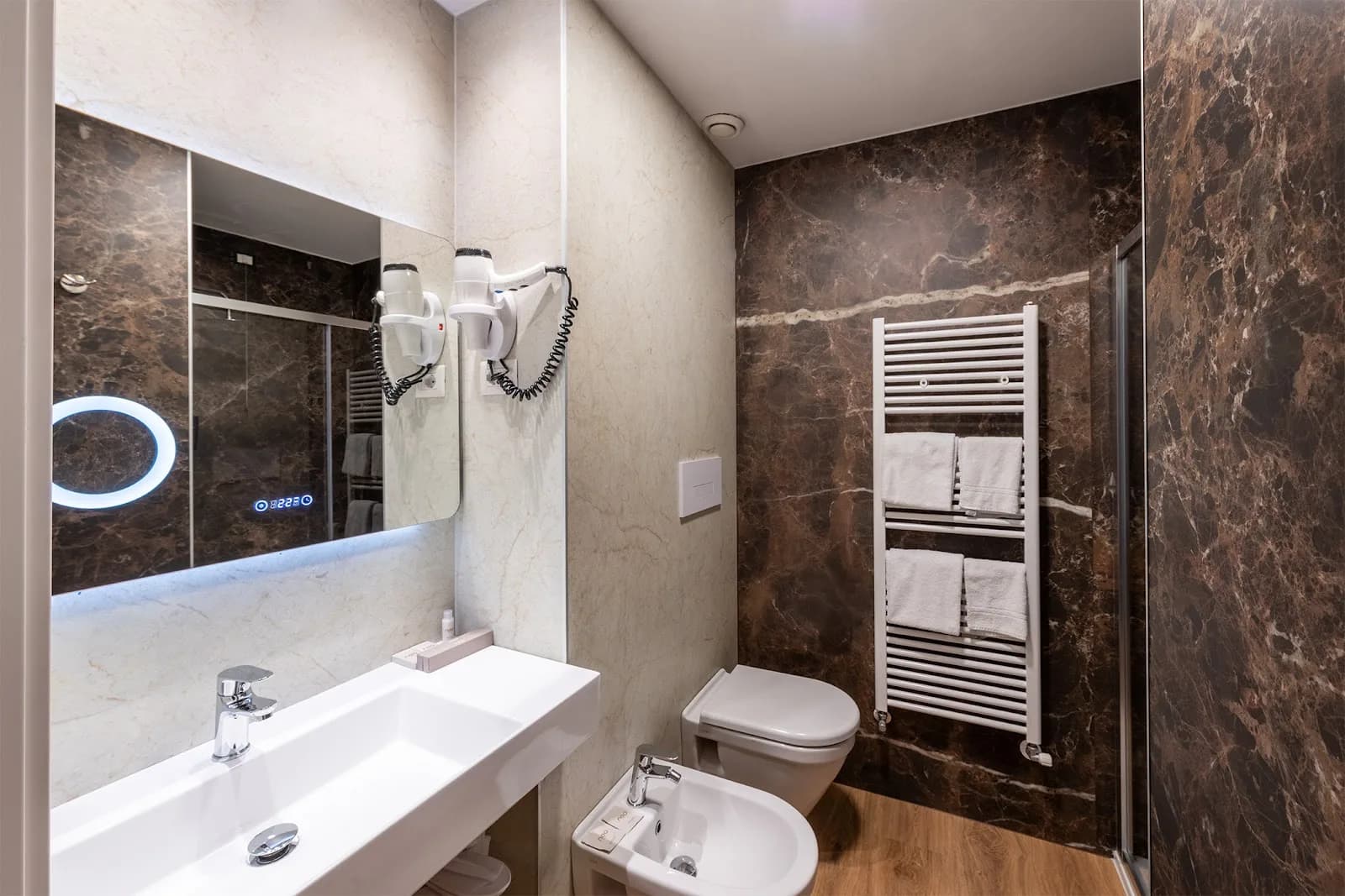 Neo Hotel