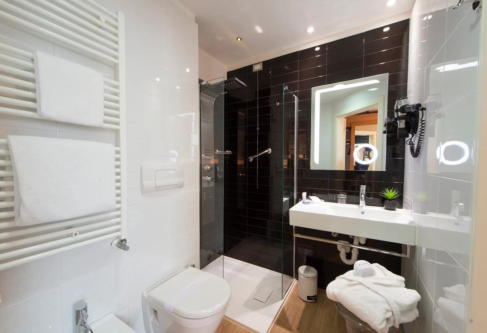 Neo Hotel