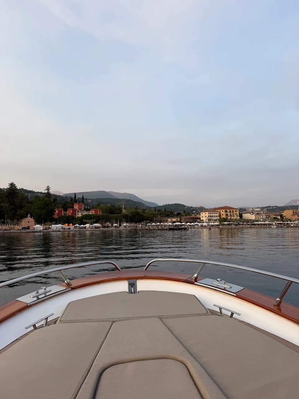 Prua Boat Rental