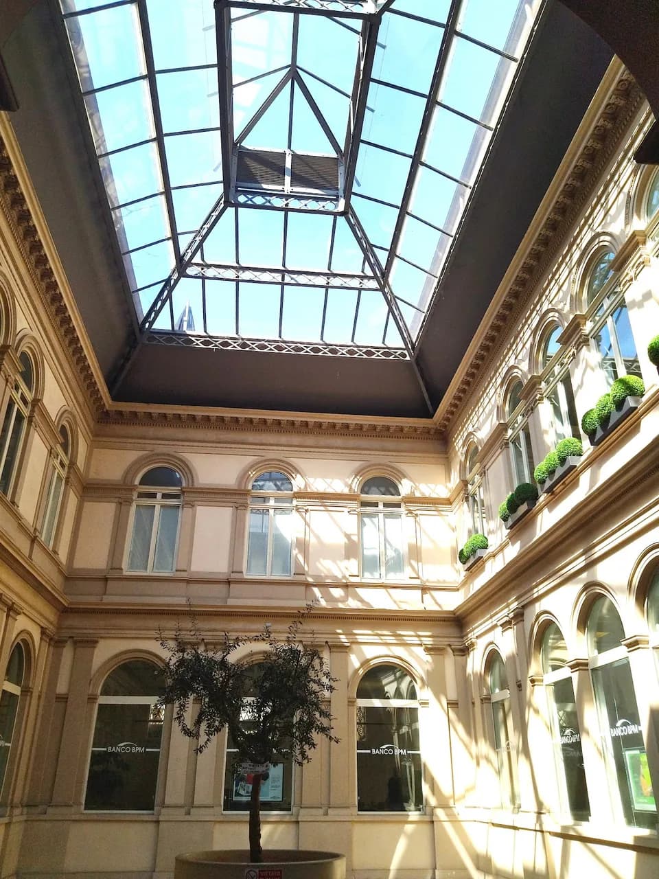 Spazio Carbonesi