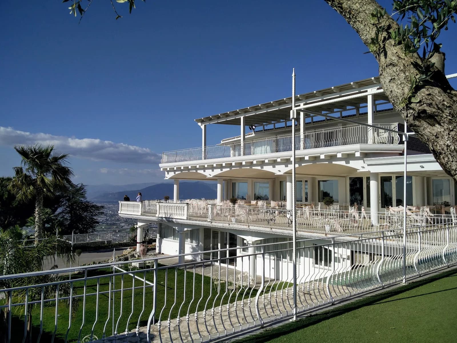 Villa Chateau