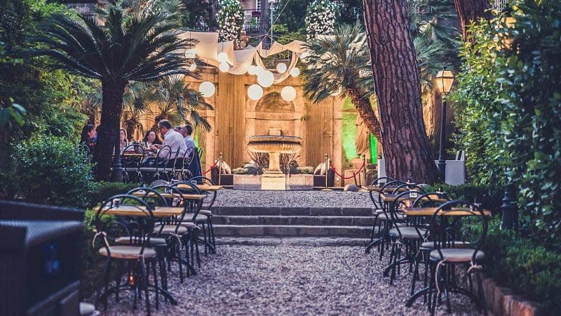 Gatsby Lounge Garden