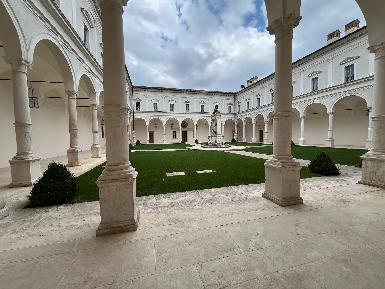 Abbazia Di San Paolo Dargon