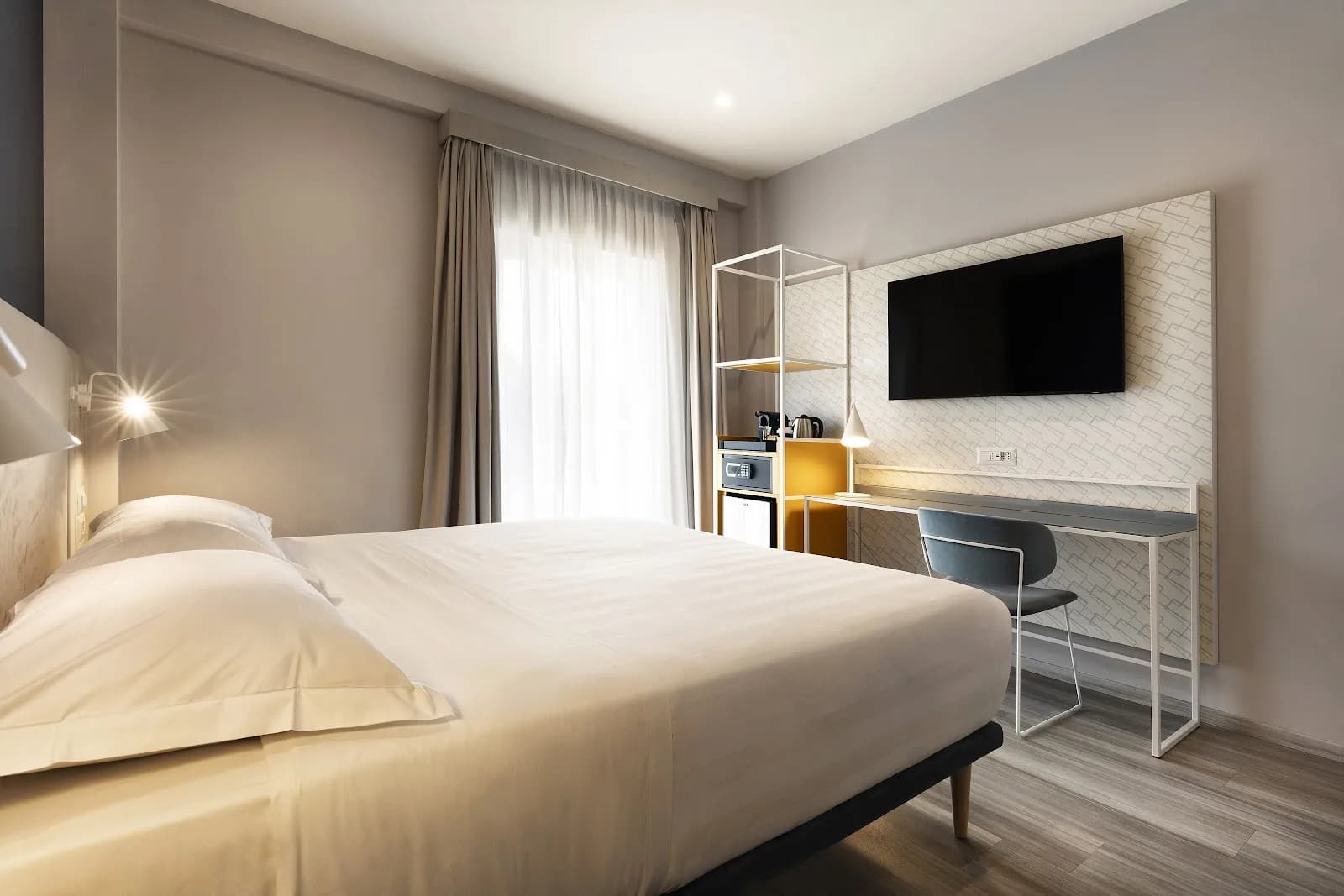 Adesso Hotel
