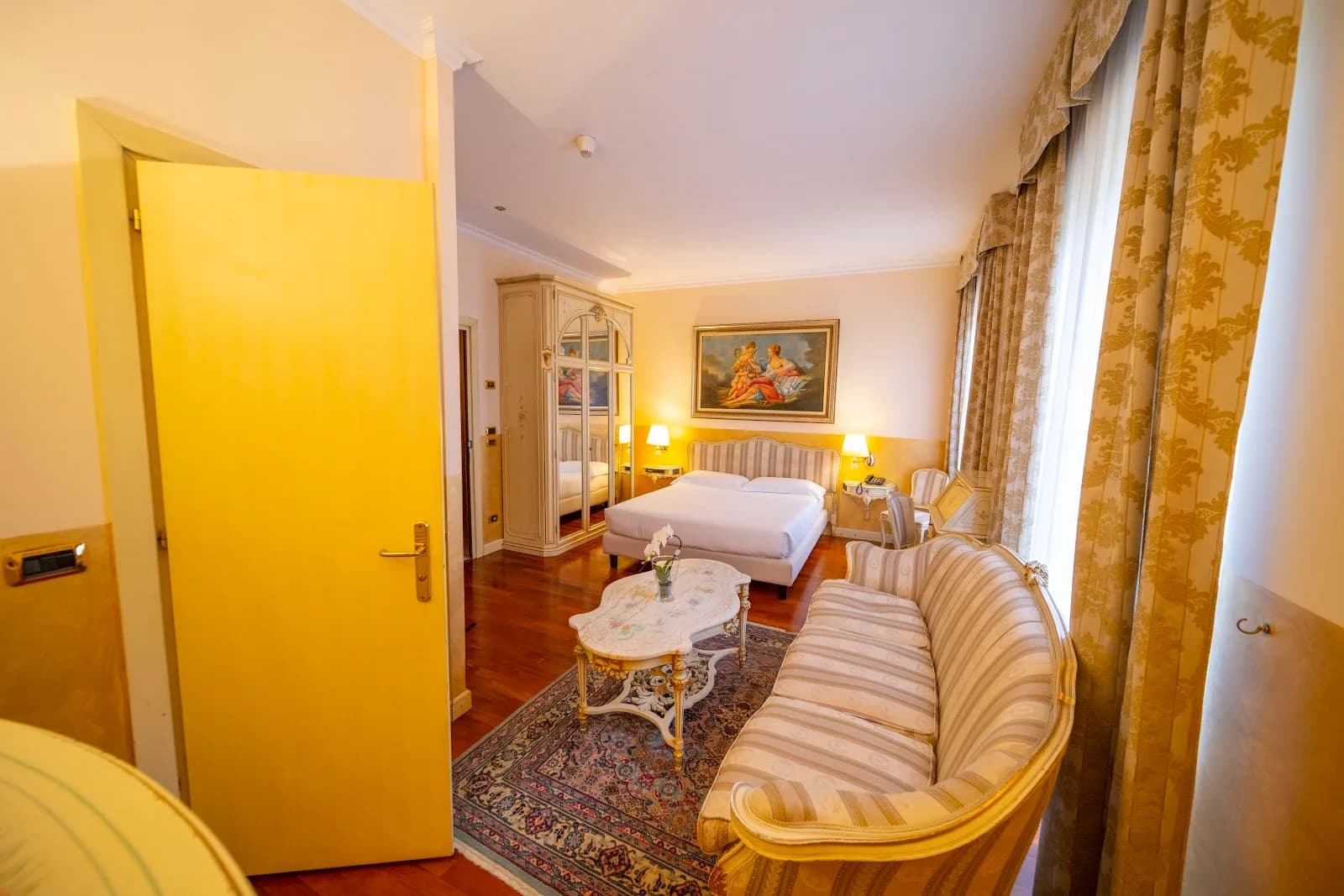 Andreola Central Hotel