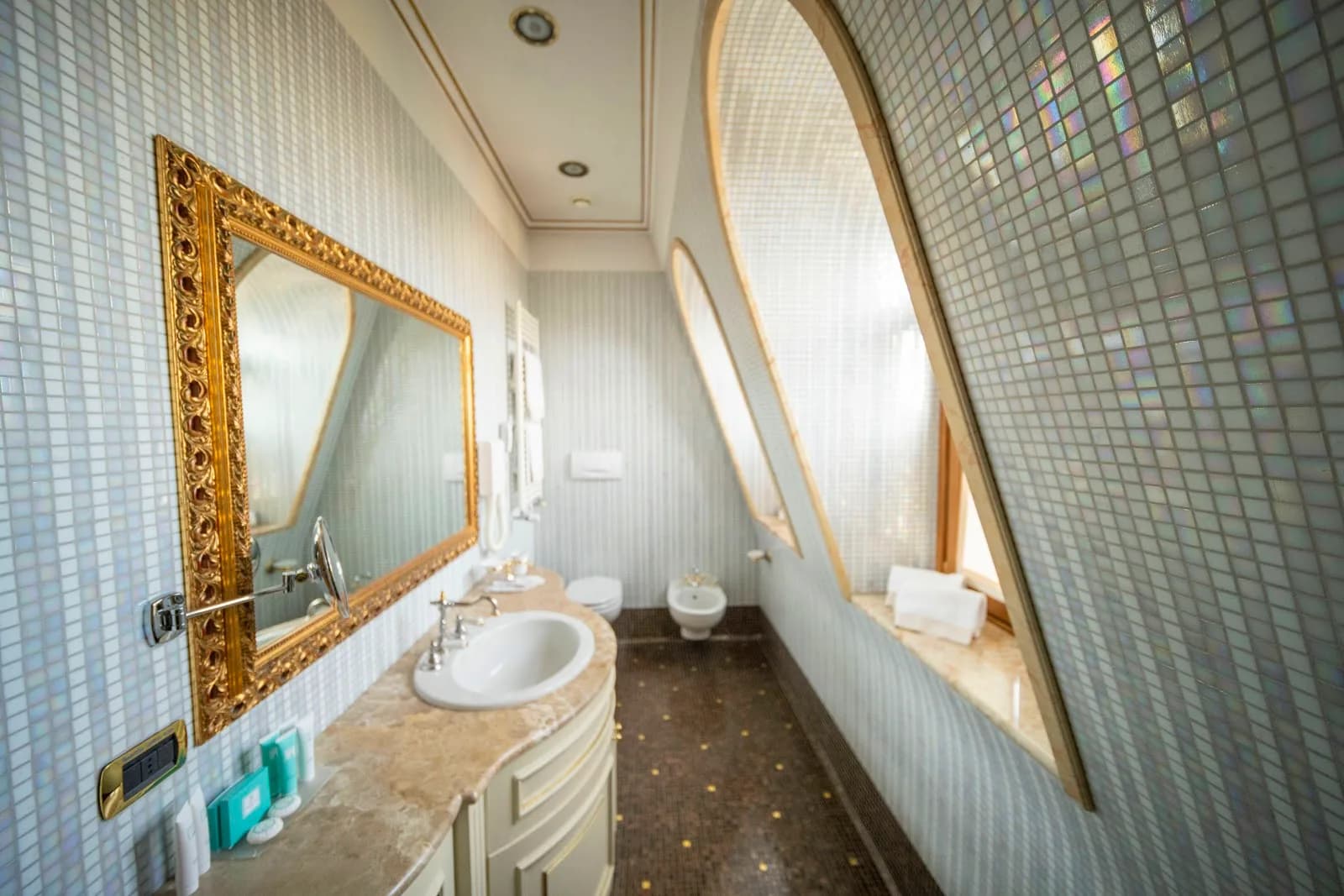 Andreola Central Hotel