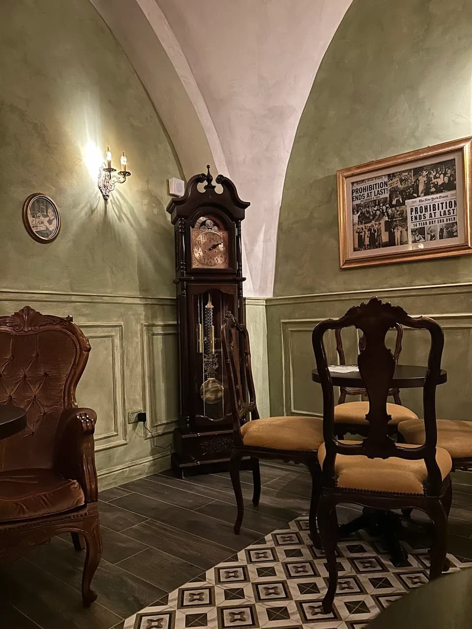 Blind Door Speakeasy