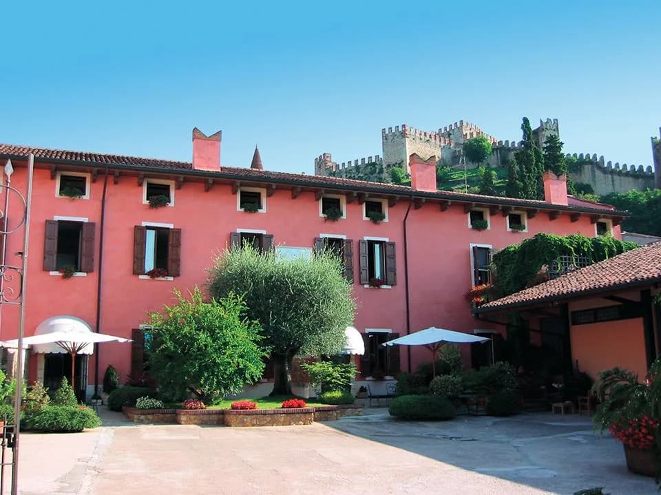 Cantina Del Castello