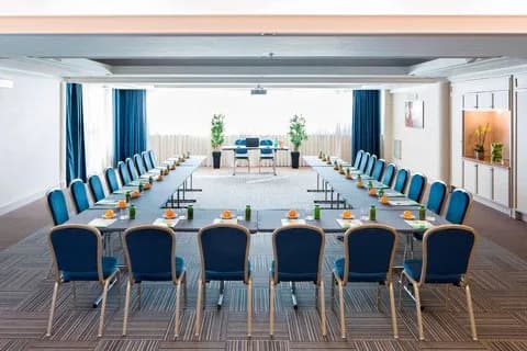 Courtyard By Marriott Rome Central Park