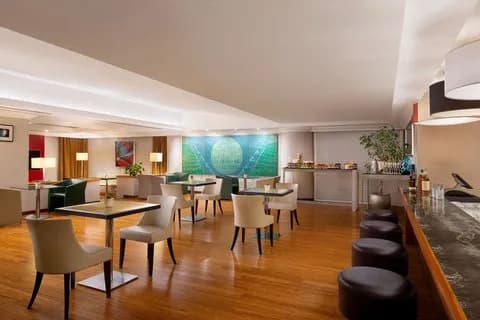 Courtyard By Marriott Rome Central Park
