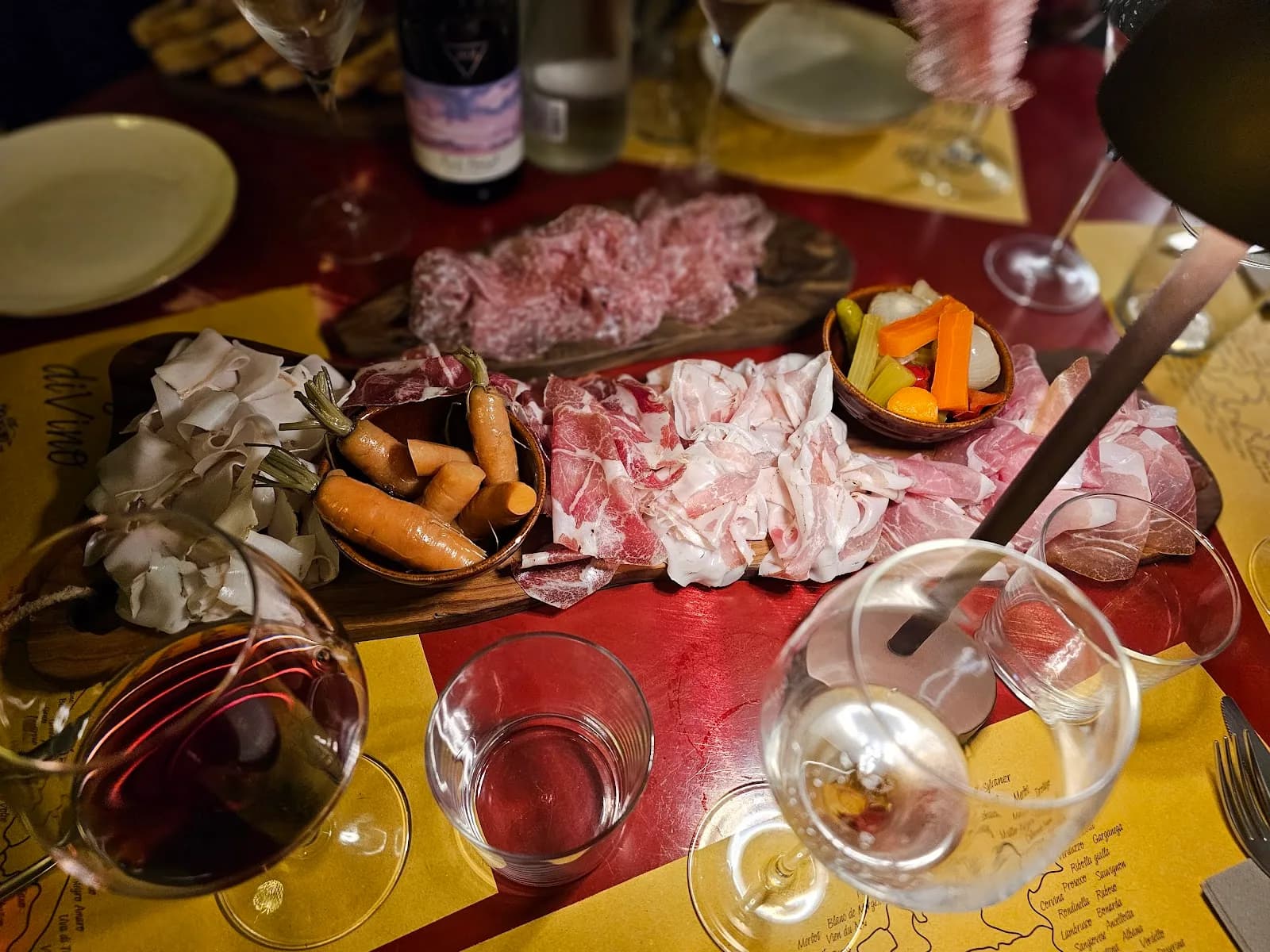 Degusteria