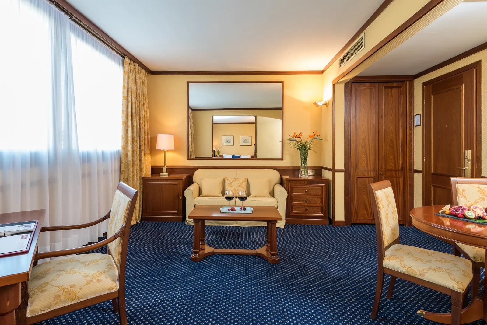 Leonardo Hotel Milan City Center 2