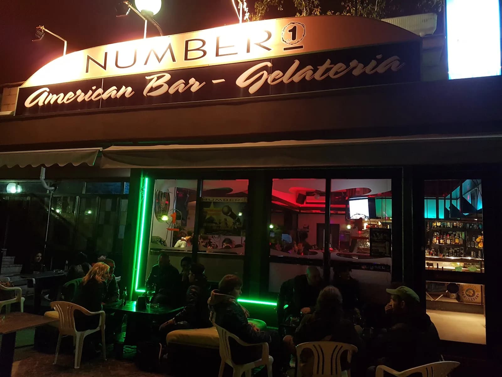 Number One Bar Lounge Ed Eventi