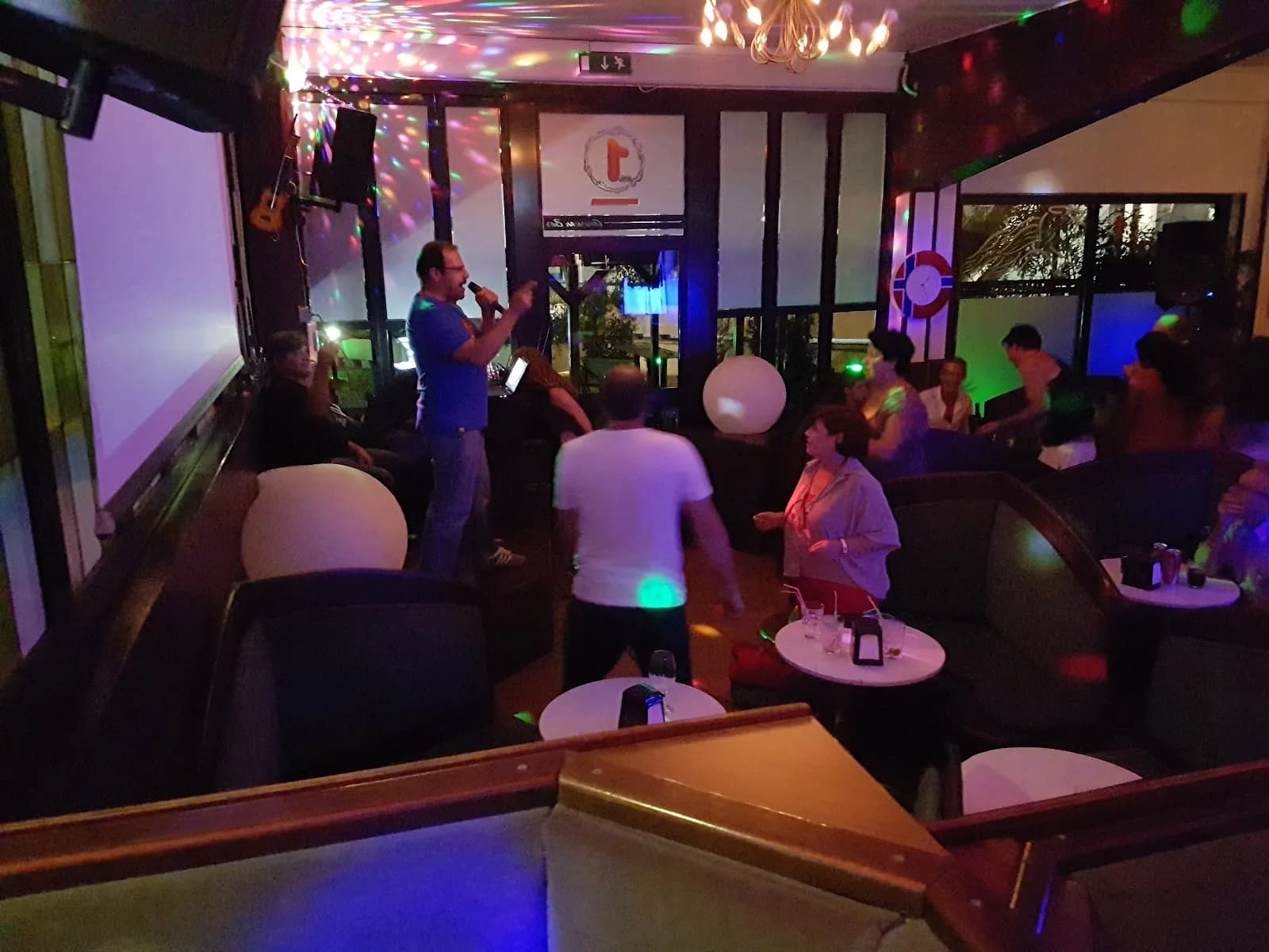Number One Bar Lounge Ed Eventi
