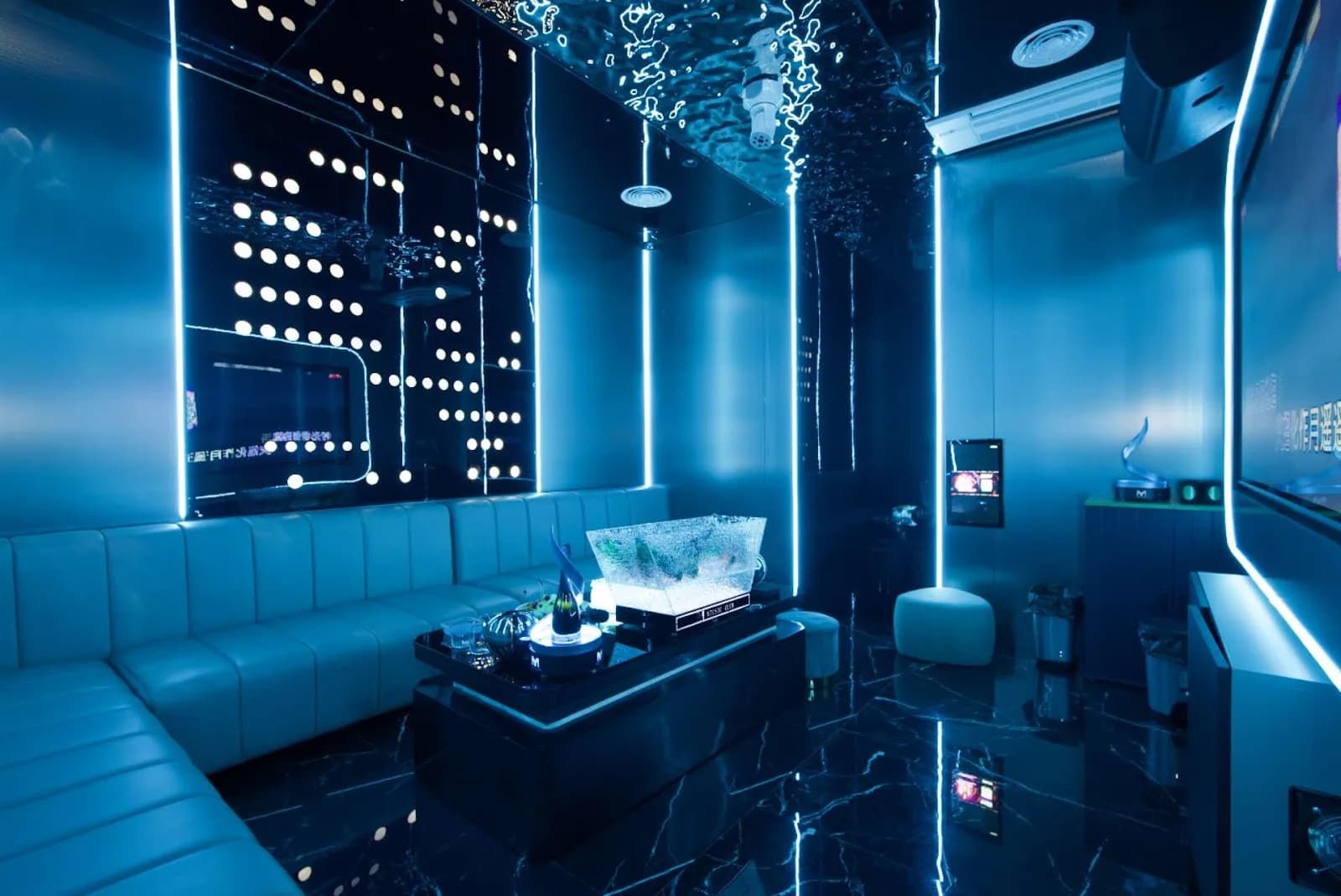 M7 Club Roma Via Appia Nuova