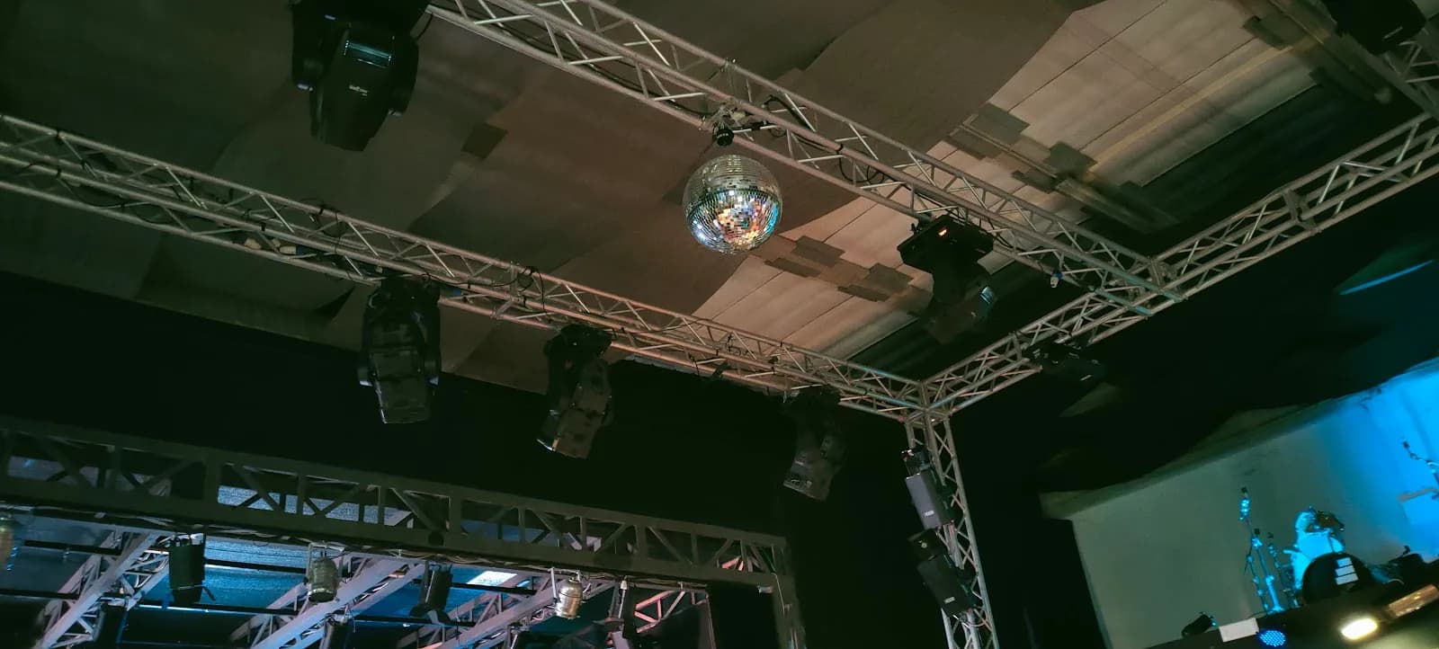 Mammut Live Club