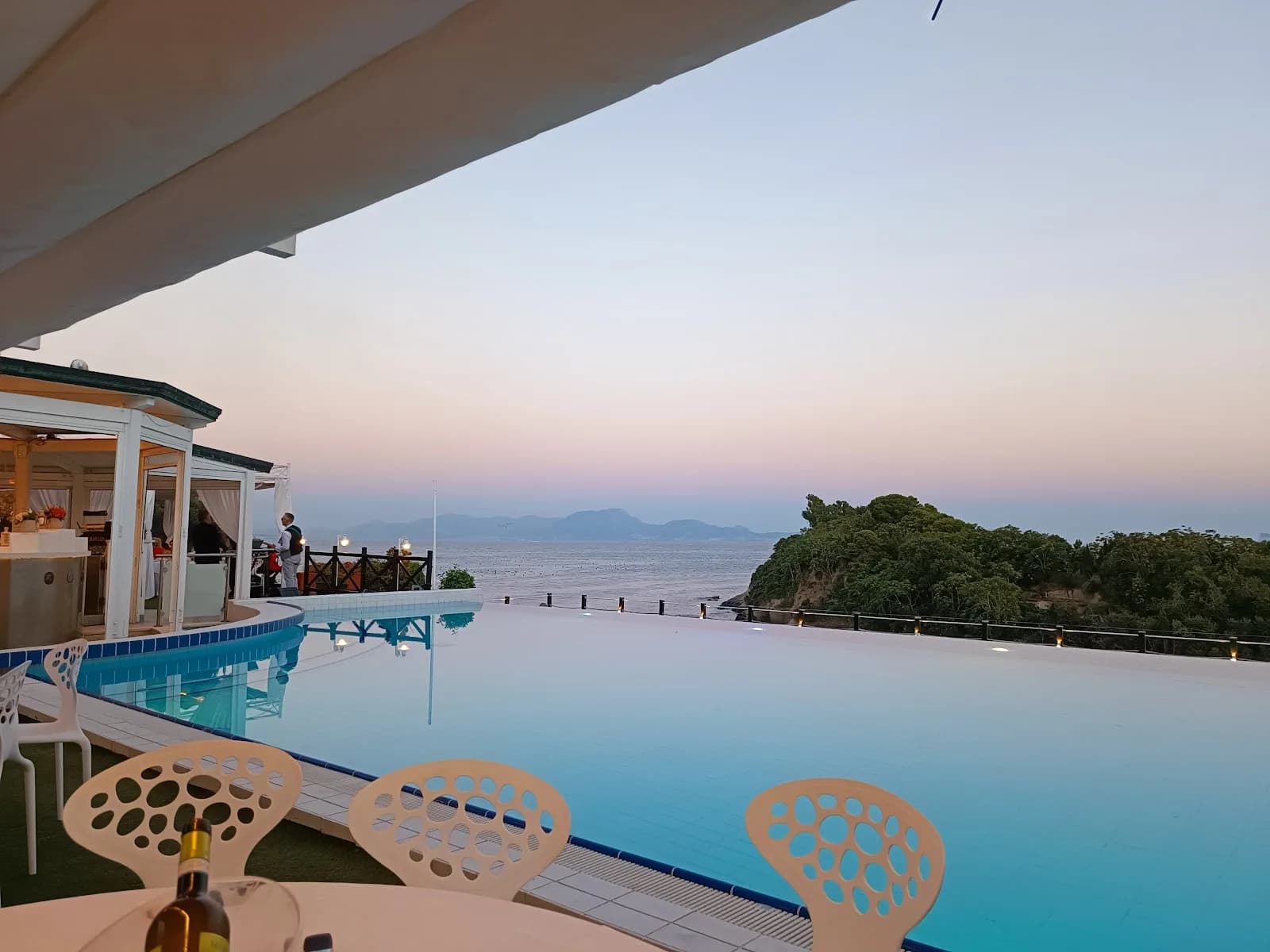 Villa Mirabilis