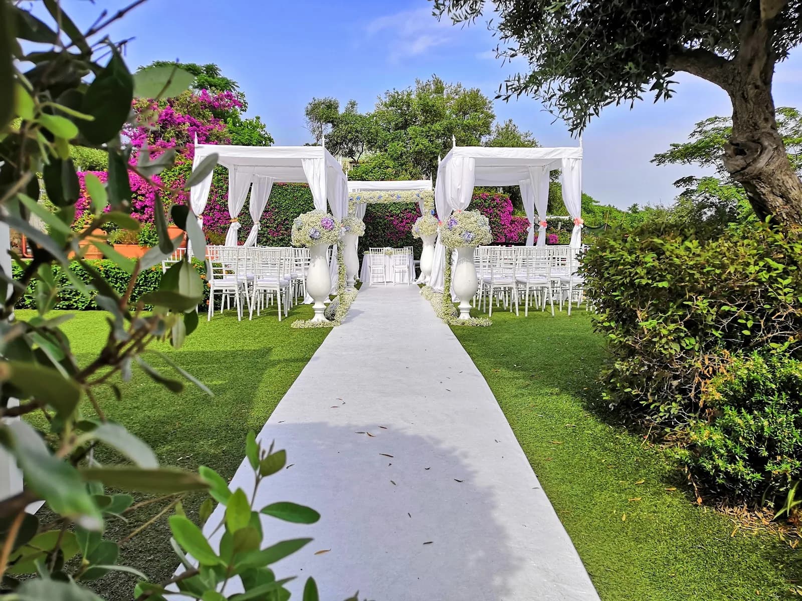 Villa Mirabilis
