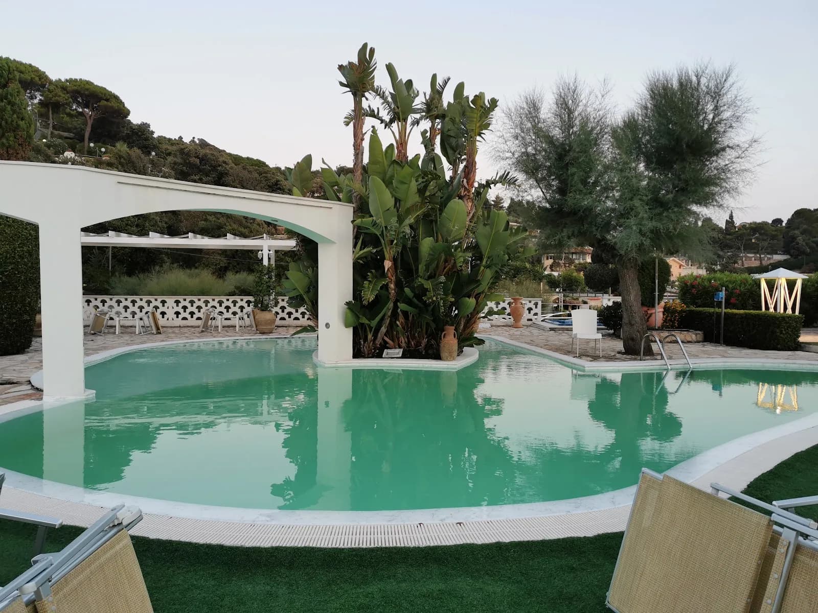 Eden Resort